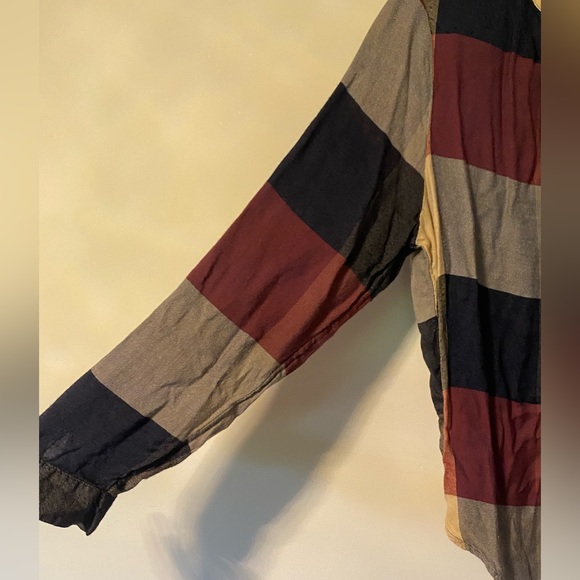 Lucky Brand Women's Soft Plaid Navy Maroon Flannel Collared Button Up size XL - Picture 2 of 5